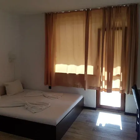 Vladimirov Guest house Primorsko