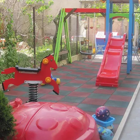 Vladimirov 2* Приморско